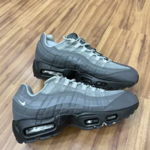 Air Max 95 Cinza Escuro