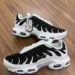 Hyper Plus Preto Branco