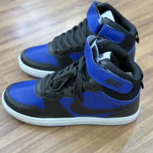Borough Preto Azul